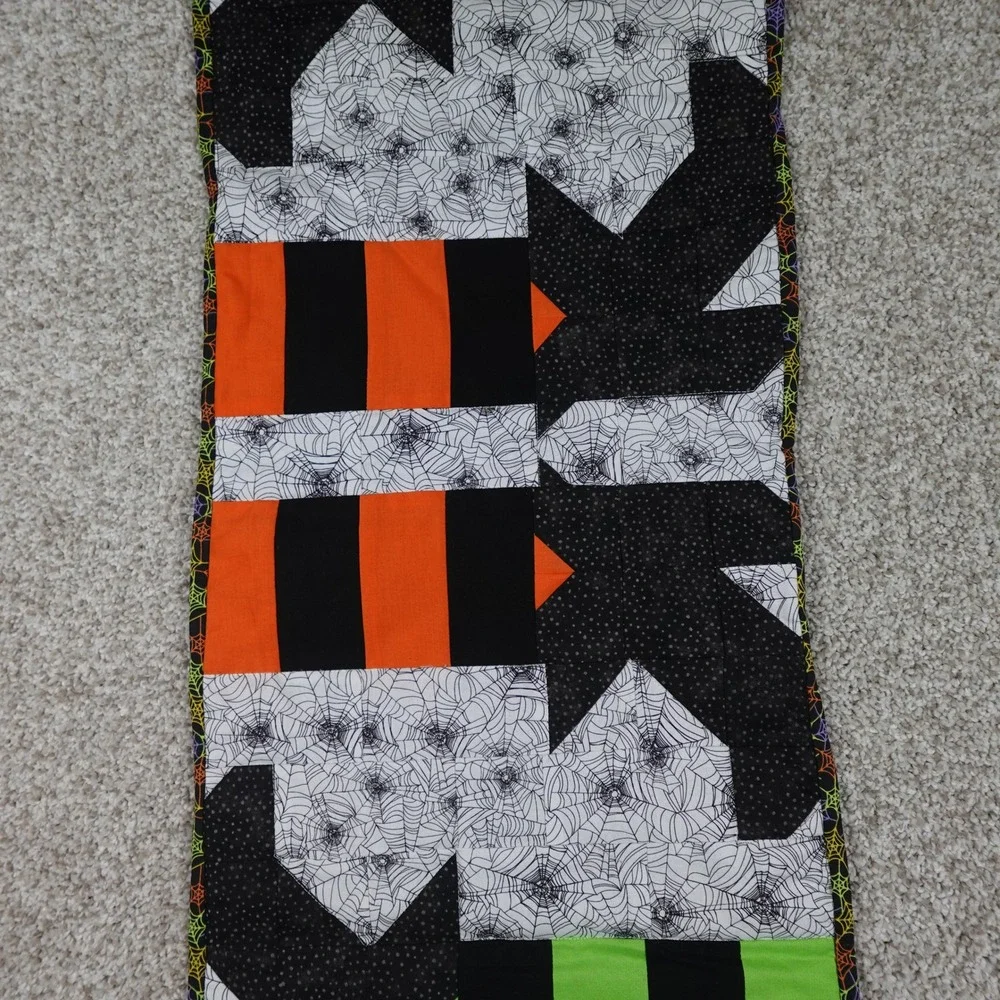Handmade Halloween‎ Quilted Table Runner Spiderweb Patchwork Orange Green 51x13